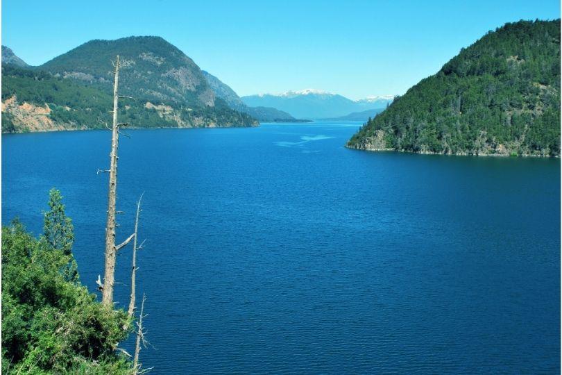 Lago Huechulafquen em San Martín de Los Andes, Argentina