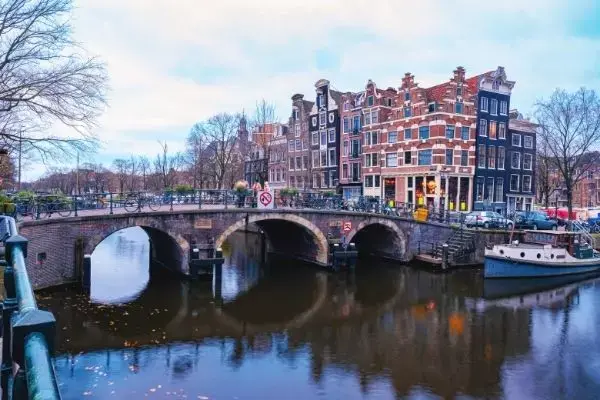 Canal em Amsterdam