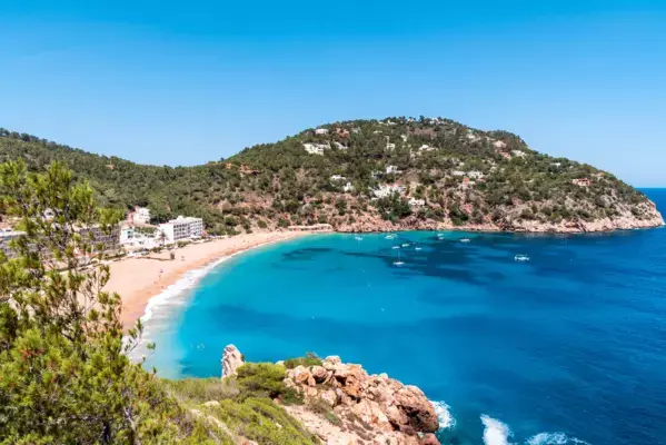 Praia em Ibiza, na Espanha