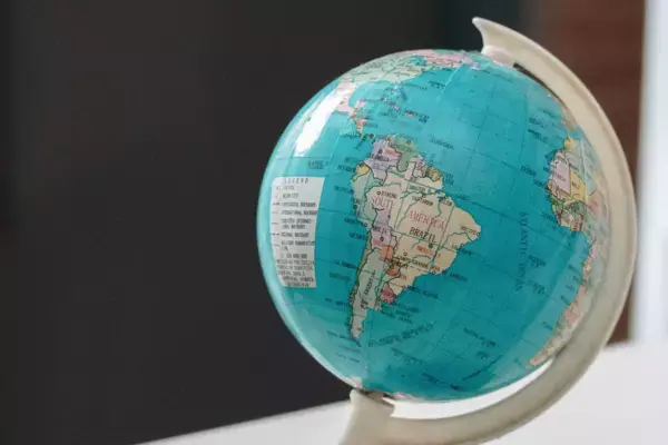 Globo mostrando a América