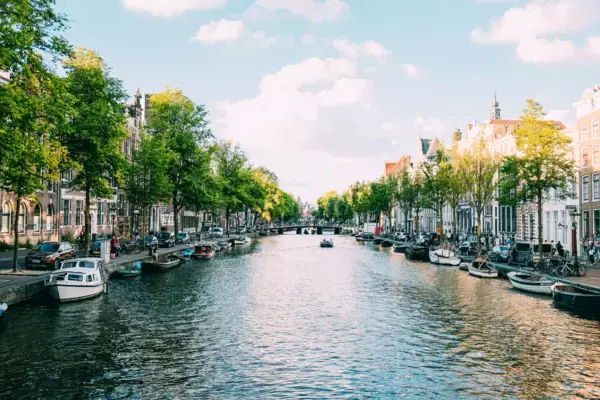 Canal em Amsterdam