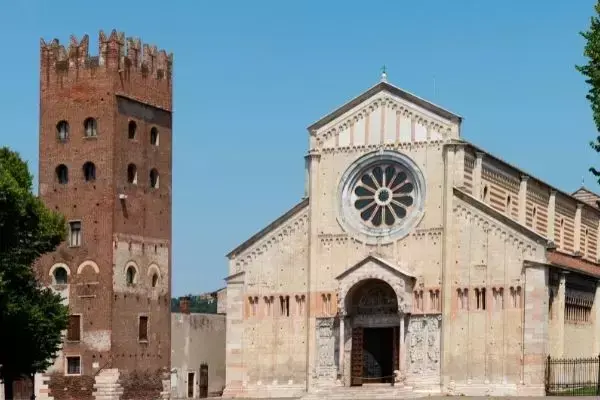 Igreja Românica de São Zeno, na Itália