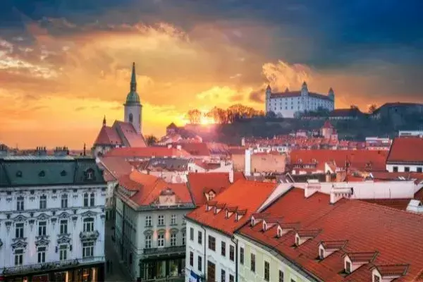 Bratislava, capital da Eslováquia, é habitada desde o século XVII