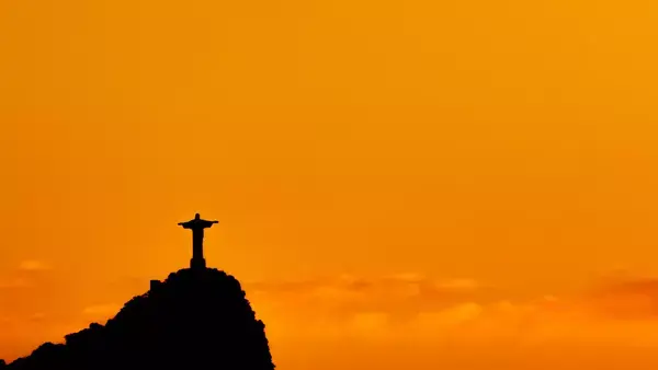 Cristo Redentor no pôr do sol