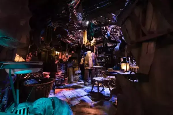 Cenário da cabana de Hagrid, do filme Harry Potter, nos estúdios da Warner Bros