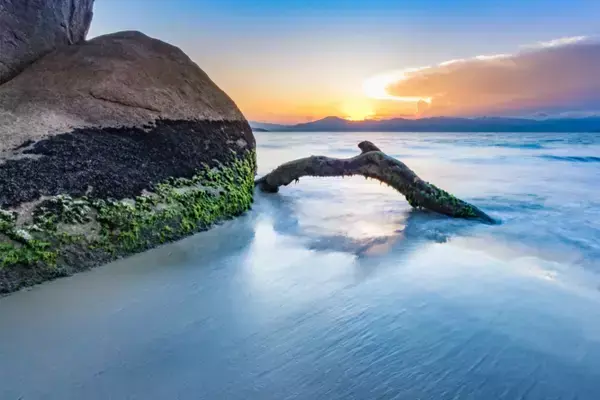 Pôr do sol na praia de Jurerê Internacional