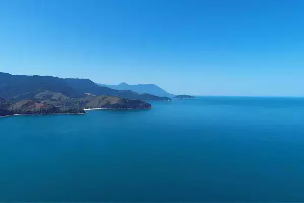 Praia de Maresias, em São Sebastião, vista do mar