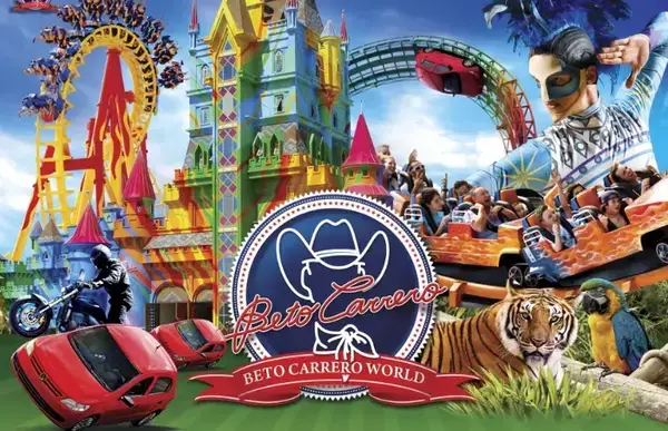 Imagem promocional do parque, com diversos elementos fazendo alusões ao mundo mágico do circo e selva.