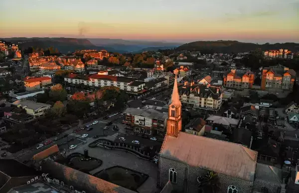 Visão aérea da cidade de Gramado