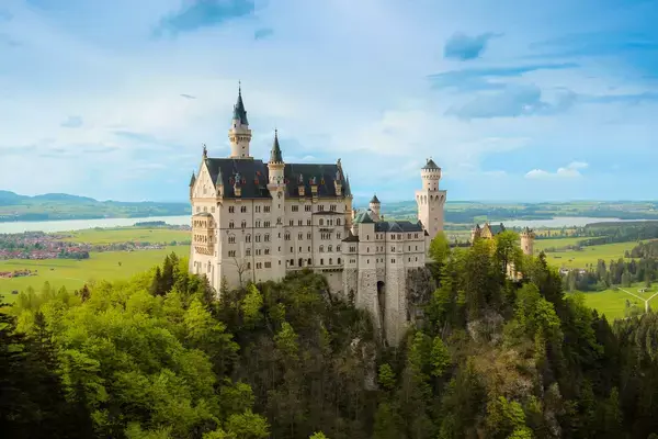 Vista do castelo de Neuschwanstein, na Alemanha