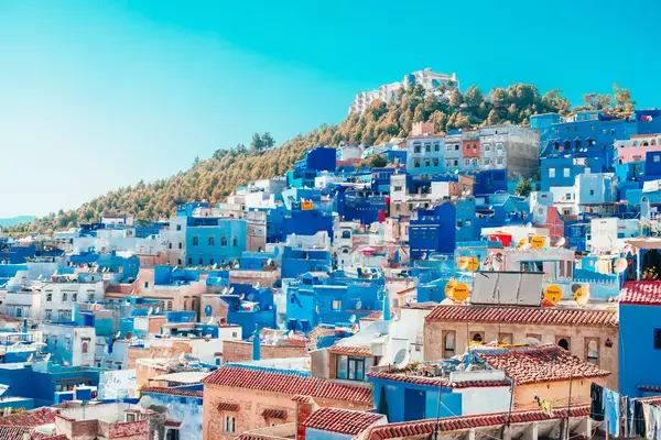 Casas azuis em Chefchaouen, Marrocos