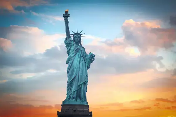 Estátua da Liberdade ao por do sol