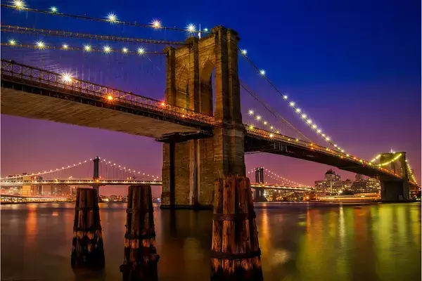 Luzes da Brooklyn Bridge e da cidade de Nova York
