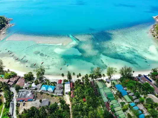 Praia de Koh Phangan, na Tailândia