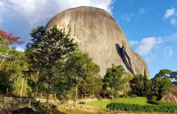 Pedra mais famosa de Domingos Martins, morro do lagarto.