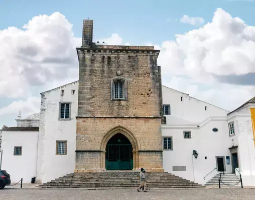 Torre da Catedral igreja da sé em Algarve