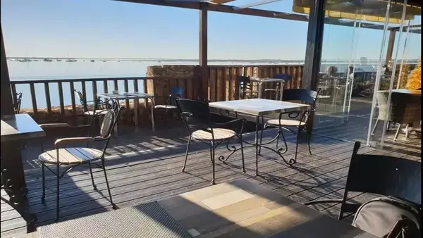 O Castelo, Faro: O Castelo é um Restaurante e Bar envolto pela tranquilidade da Ria Formosa e um pôr-do-sol único.