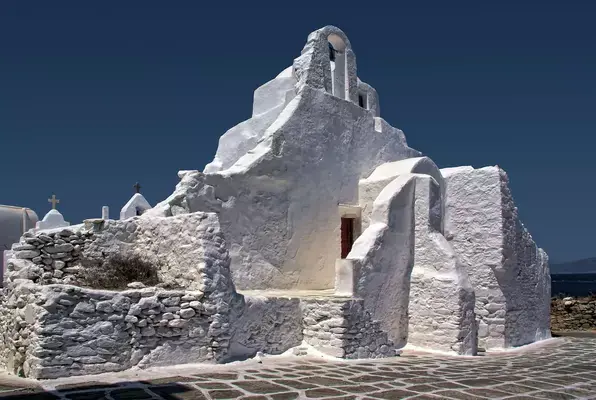 Igreja Panagia Paraportiani, em Mykonos, Grécia