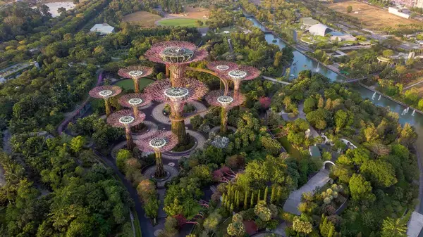 Vista aérea do Gardens by the Bay em Singapura