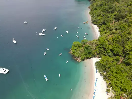 Vista aérea da Isla Tortuga, em Puntarenas, Costa Rica