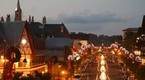 Casinha iluminadas para o Natal em Gramado, Rio Grande do Sul