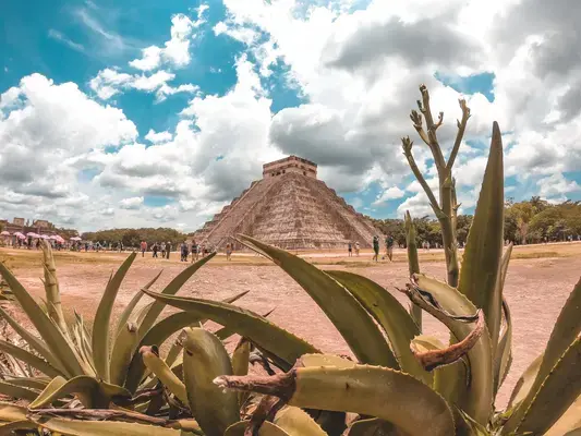 Pirâmide de Kukulcán em Chichén Itzá, México