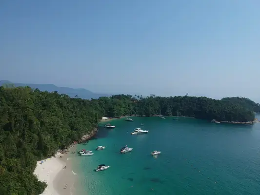 Praia do Dentista na Ilha da Gipóia, em Angra dos Reis, Rio de Janeiro