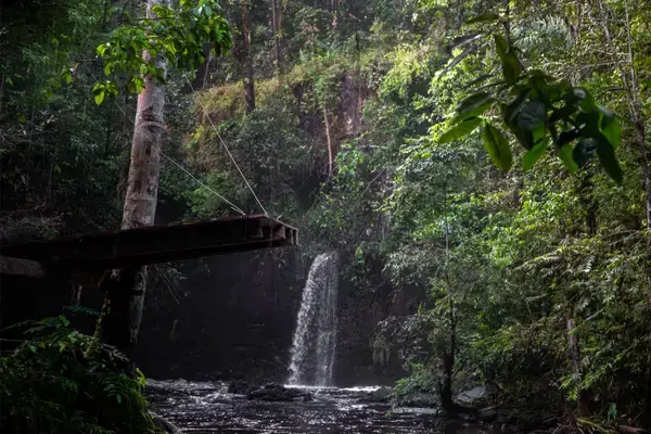 Cachoeira e natureza em Presidente Figueiredo, AM