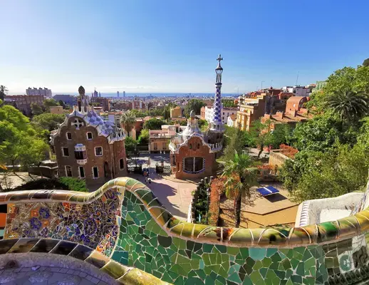 vista área de edifícios durante o dia na Espanha