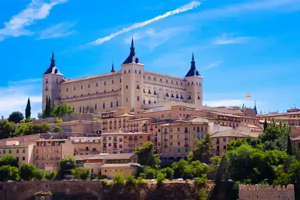 O Alcazar de Toledo, um castelo histórico de pedras
