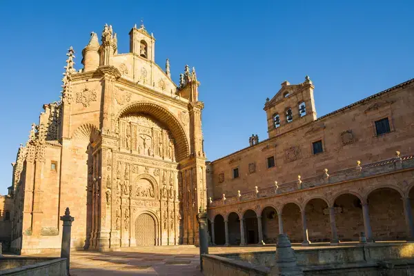 Entrada do Convento de Santo Estevão, em Salamanca