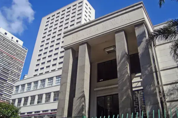Fachada da Biblioteca Mário de Andrade, no centro de São Paulo