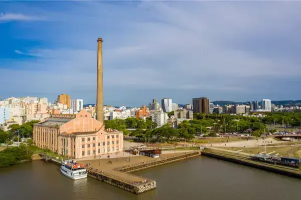 Rio Guaíba e Orla do Gasômetro em Porto Alegre