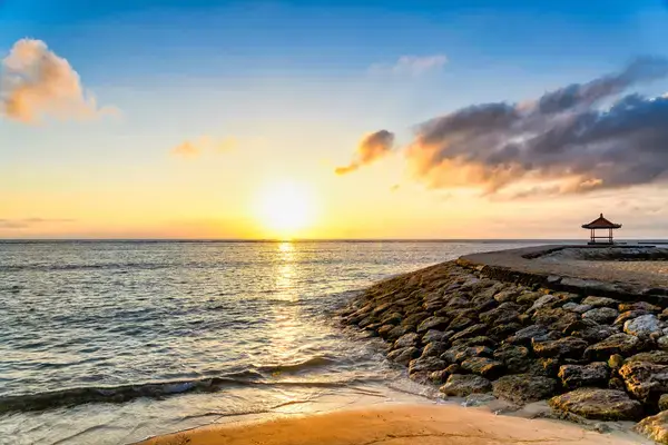 vista do por do sol no horizonte