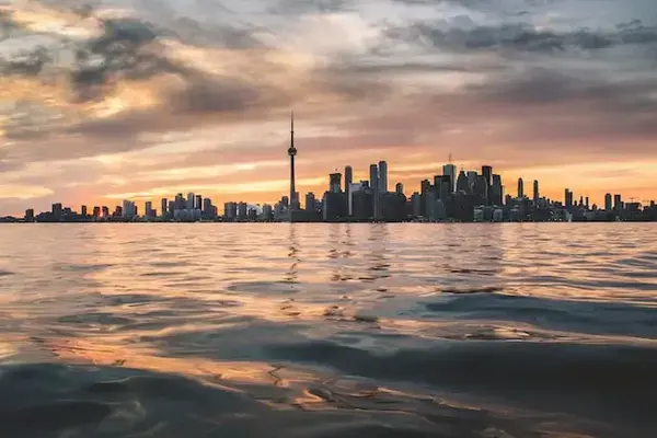 Vista de Toronto a partir do mar