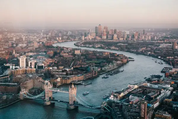 vista aérea da cidade Londres (Fonte: Unsplash)
