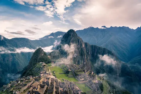 Visão aérea de Machu Picchu, no Peru (Fonte: Unsplash)