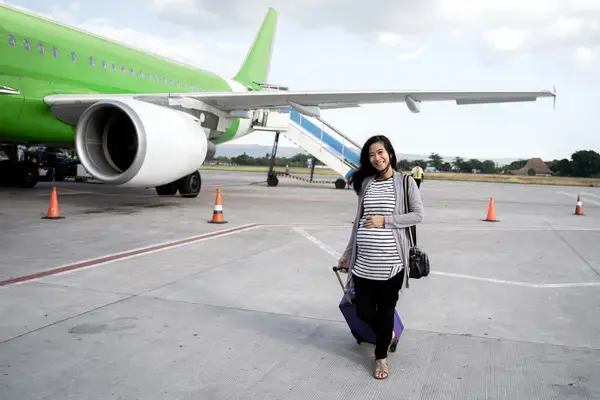 Grávidas podem viajar de avião? Entenda mais!