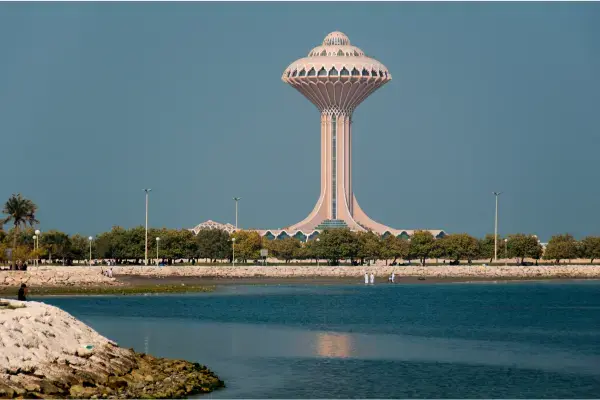 Torre em Al Khobar, Arábia Saudita (Fonte: Canva)