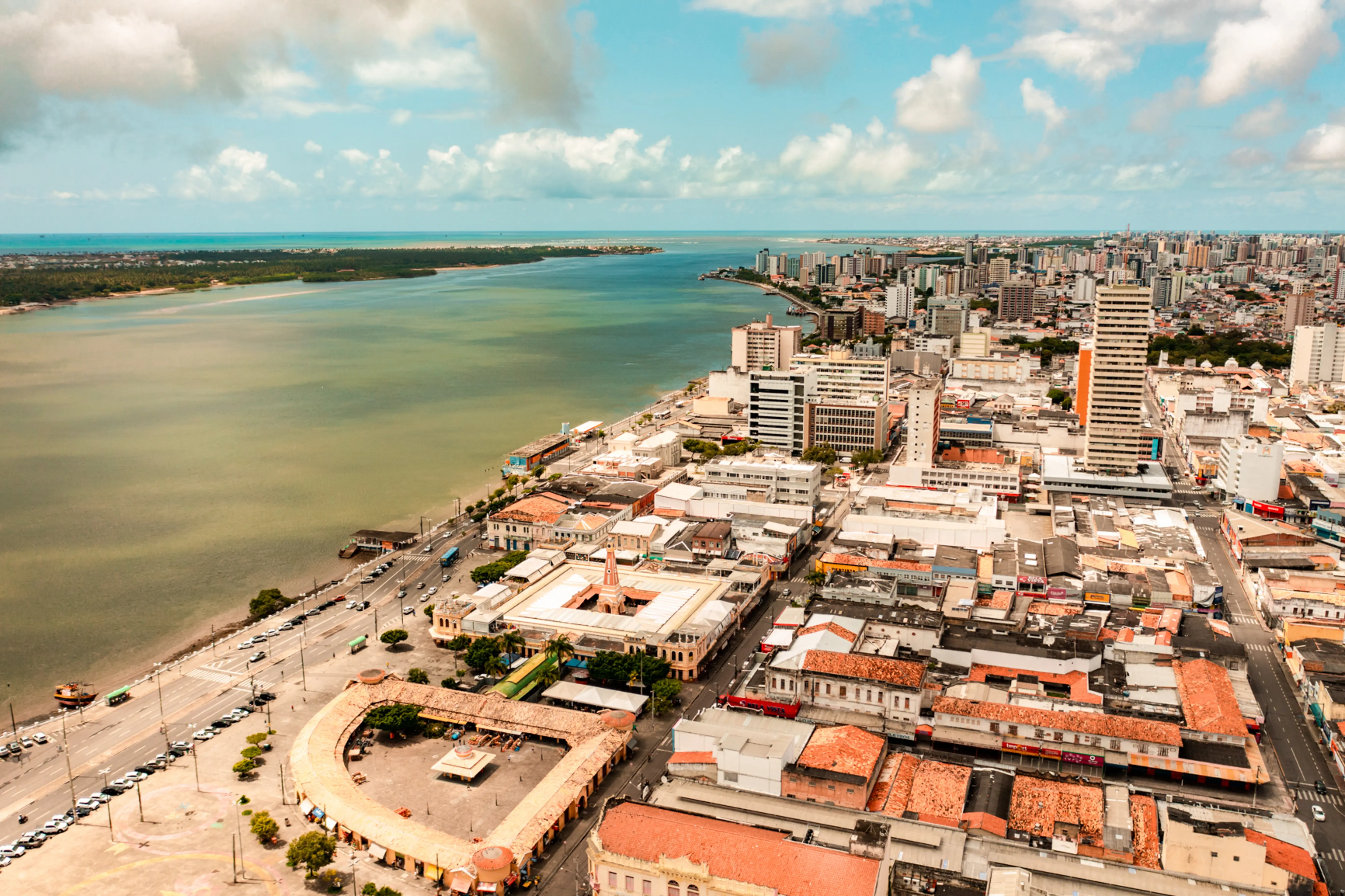 Vista aérea da cidade de Aracaju (Fonte: Adobe Stock)