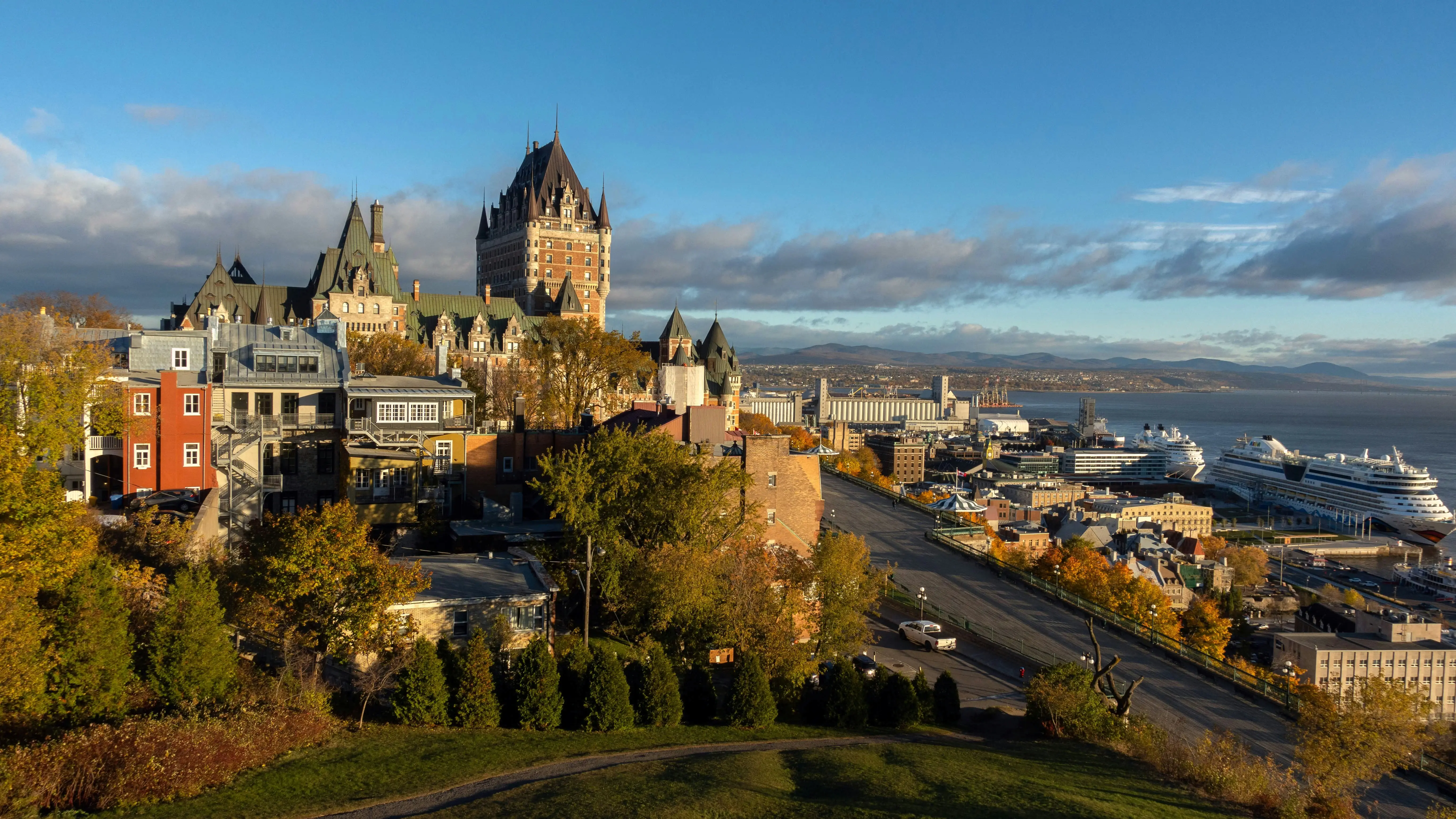 Vista de castelo na cidade de Quebec, Canadá (Fonte: Unsplash)