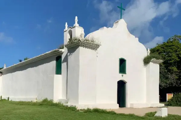 Igreja branca iconica de Trancoso