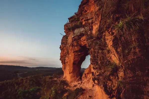 Pedra conhecida como Portal da Chapada