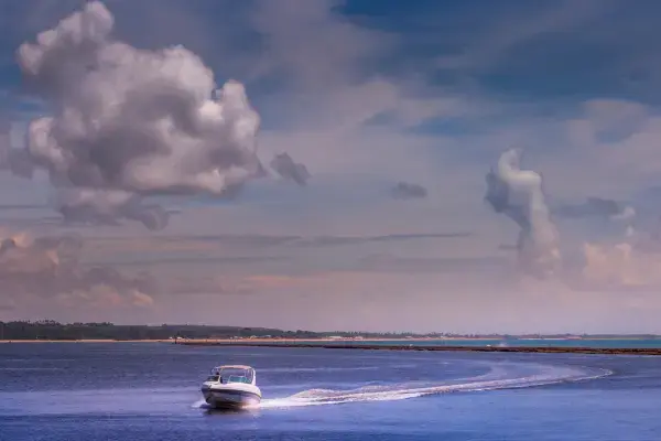 Passeio de barco pelo mar de Arraial d'Ajuda