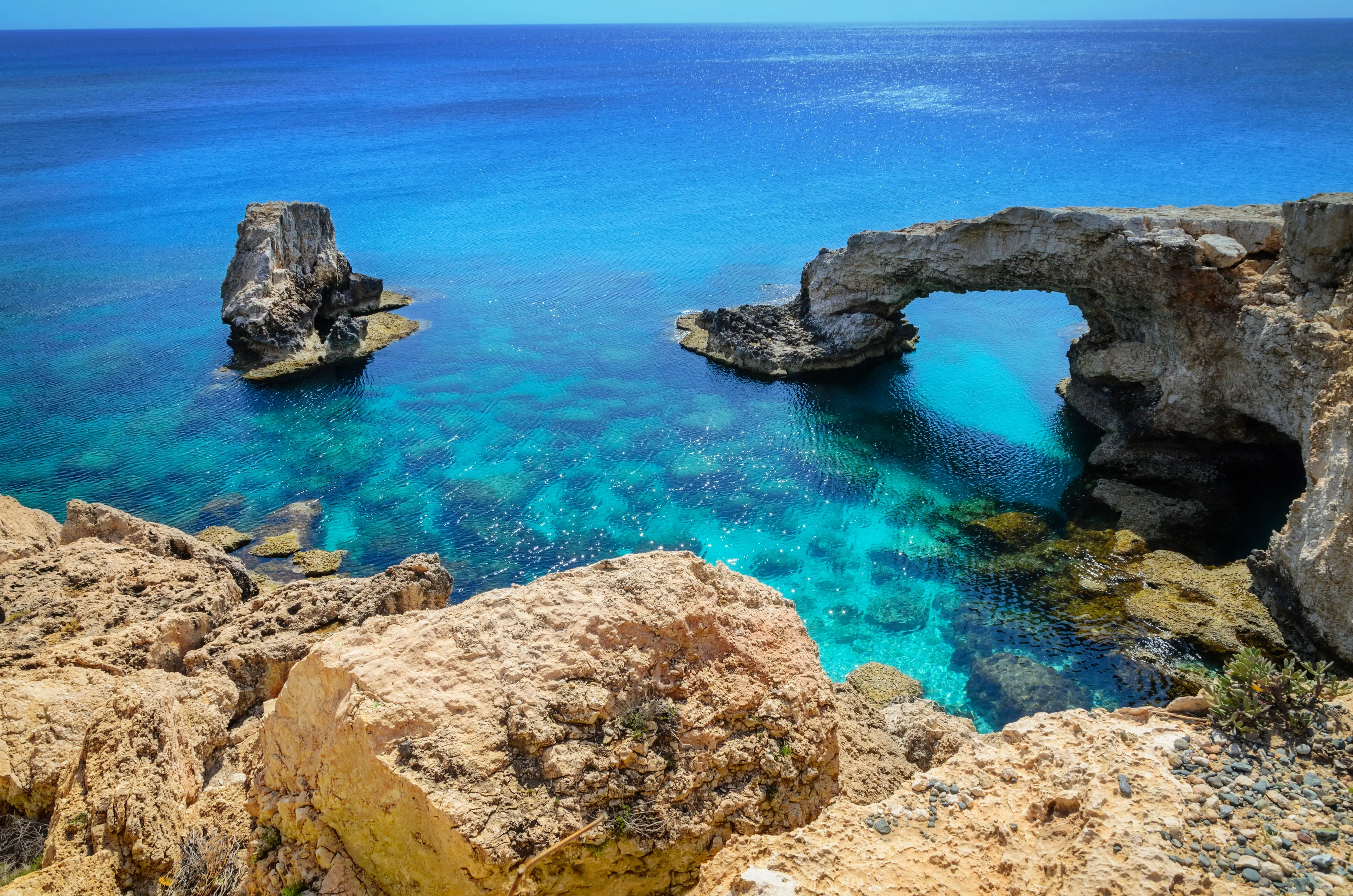 Praia no Chipre (Fonte: Adobe Stock)