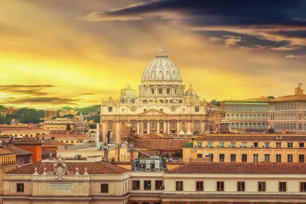 Vista da cidade do Vaticano ao por do sol