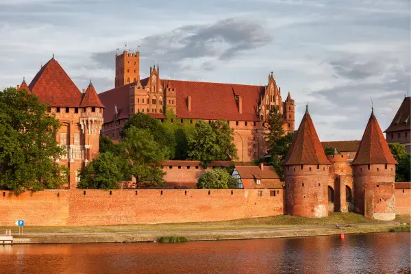 Malbork, Polônia (Fonte: Canva)