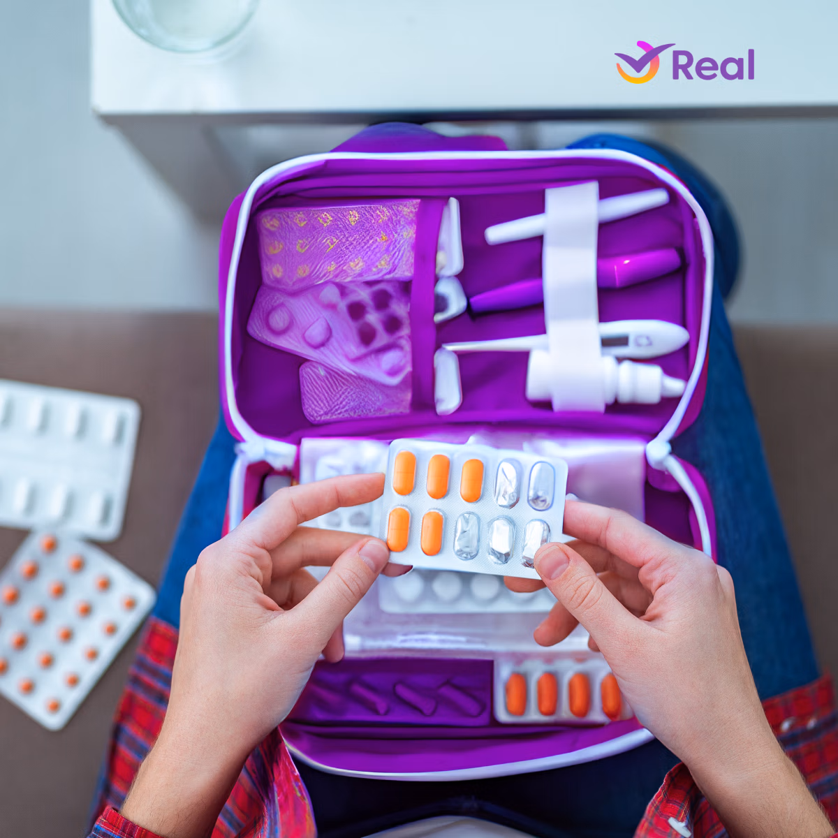 imagem de capa da publicação Viajar com remédios: tudo o que você precisa saber sobre medicamentos em viagens internacionais!