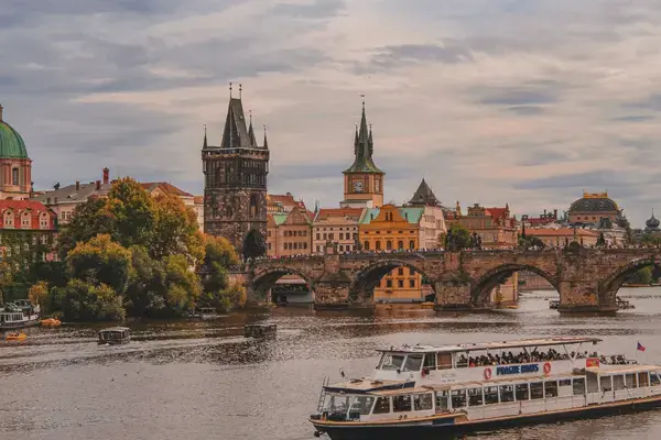 Ponte Carlos e centro histórico de Praga, República Tcheca