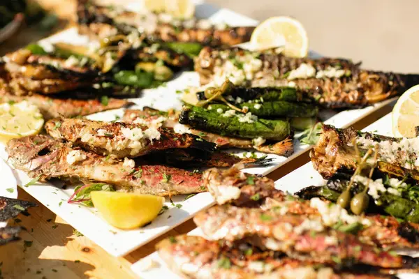 Prato de truta grelhada, gastronomia típica da serra em Urupema, Santa Catarina